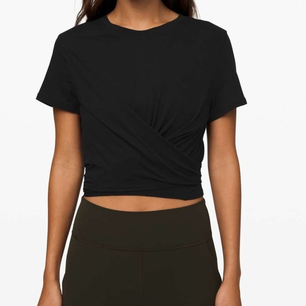 Lululemon Time‎ To Restore Short Sleeve black size 4